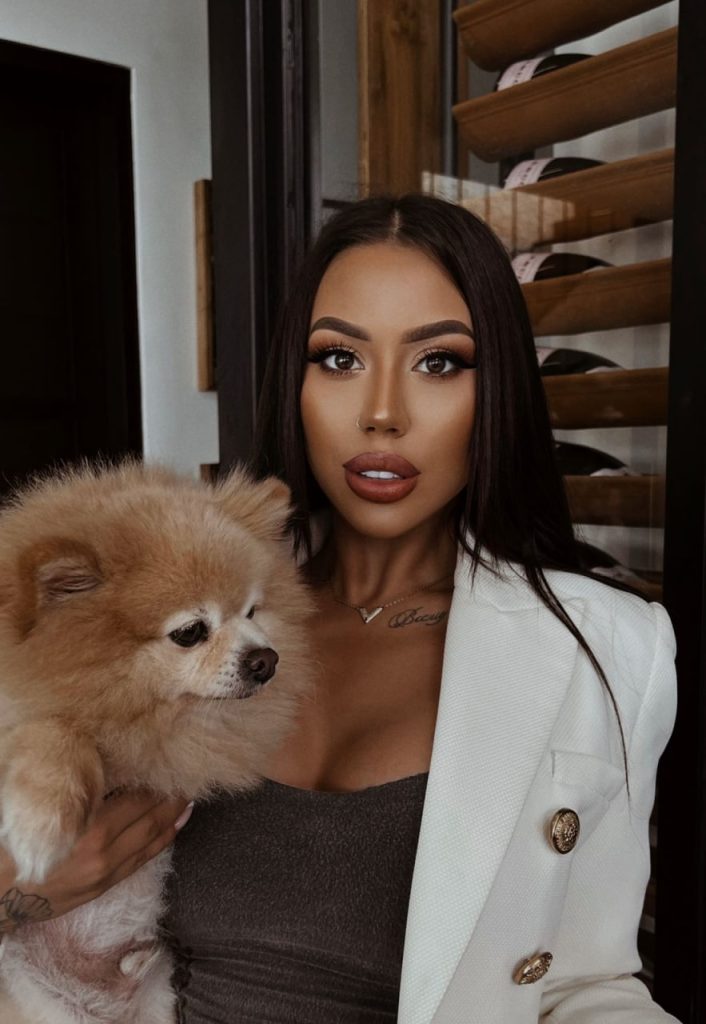 Алеся — твоя фантазия для прогулки по Киеву