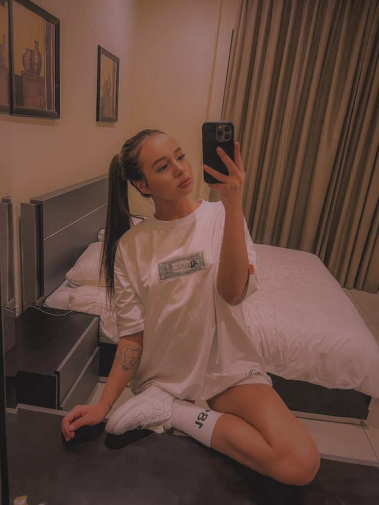 Фото Адель ❤️ — лучшая эскортница из центра Киева