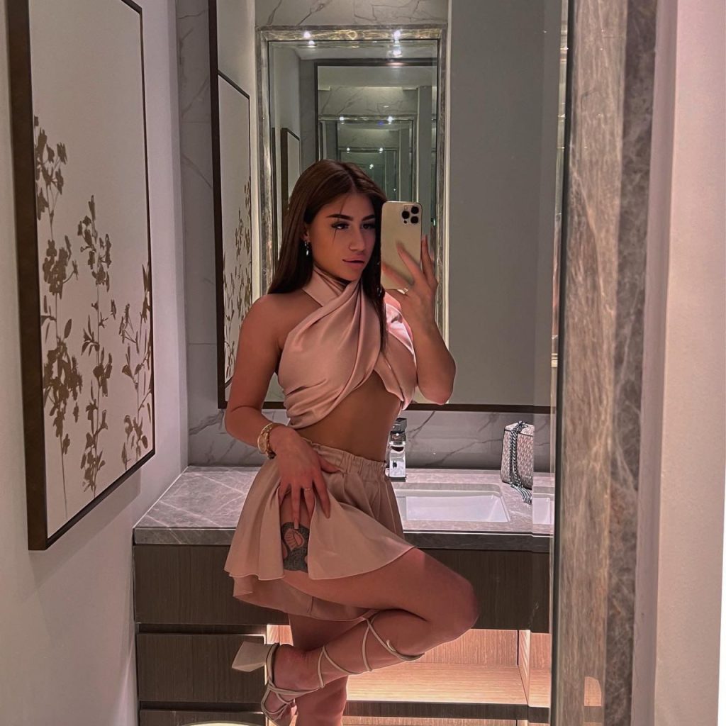 Алиса — идеальный выбор для свидания