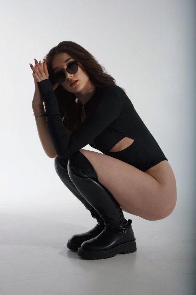 Соблазнительные девушки в Киеве и области