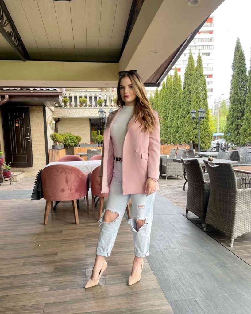 Малика предлагает премиальный эскорт в Киеве