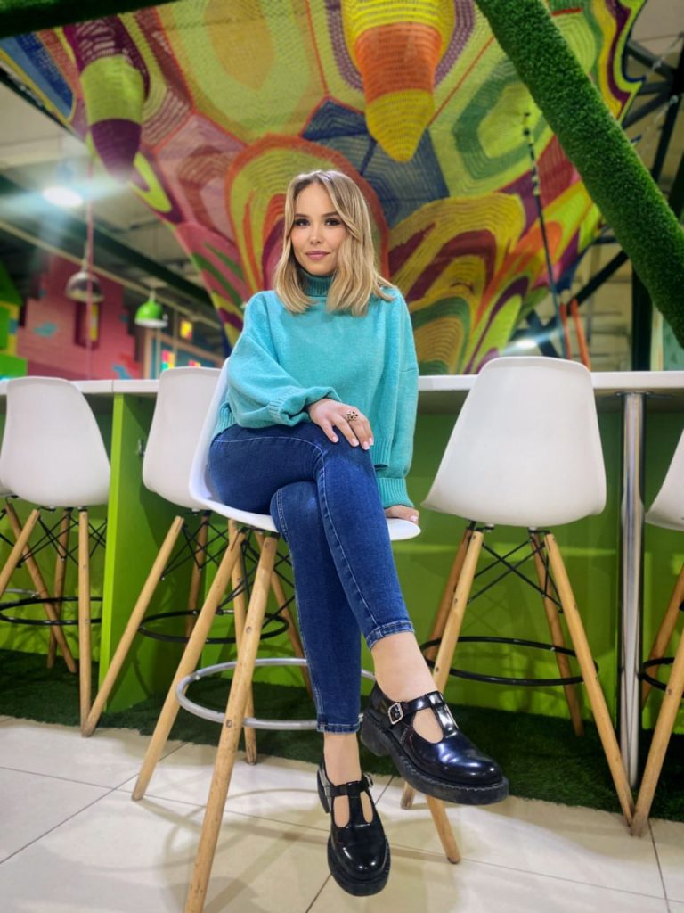 Соблазнительные девушки в Киеве и области