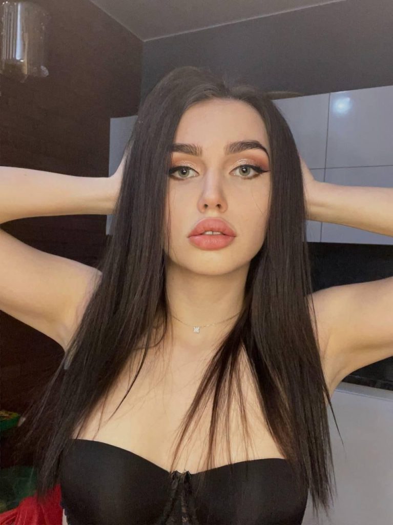 Юлианна предлагает высококлассный эскорт в Киеве