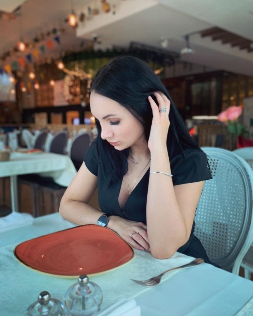 Горячая эскортница Дарина 💋 из Киева