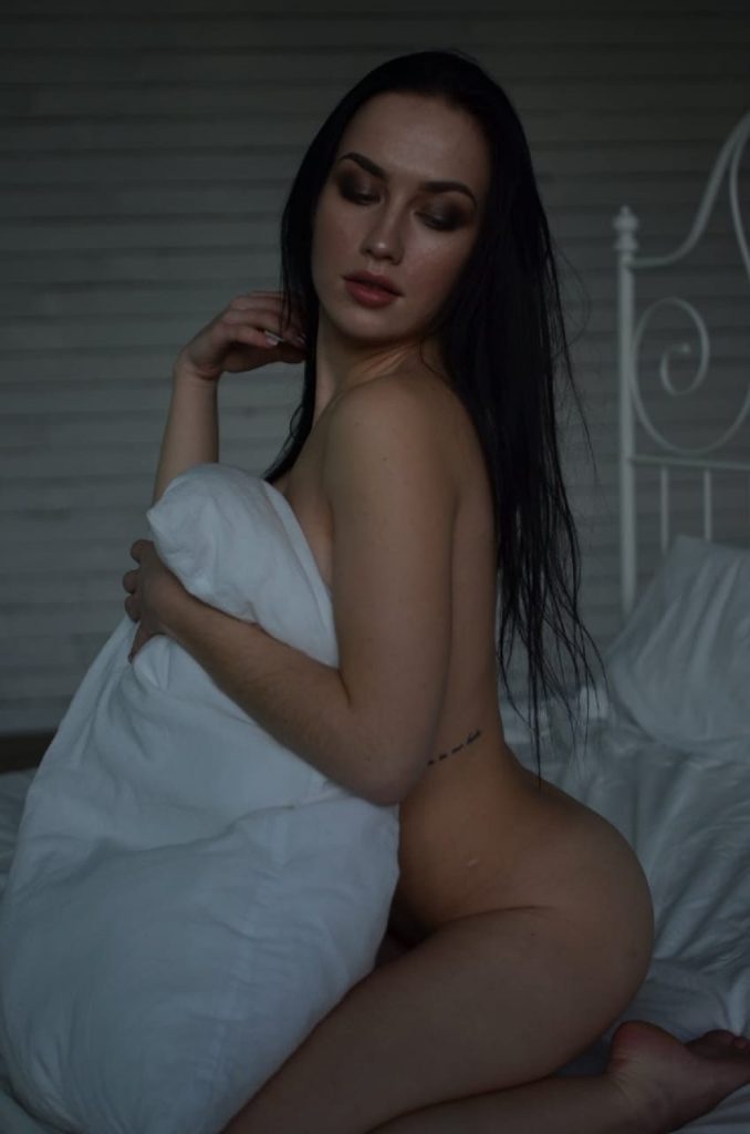 Эротичная модель Камилла из Киева