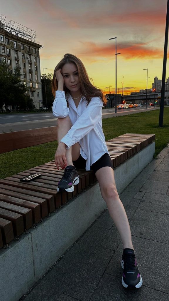 Привлекательные девушки в Киеве и области