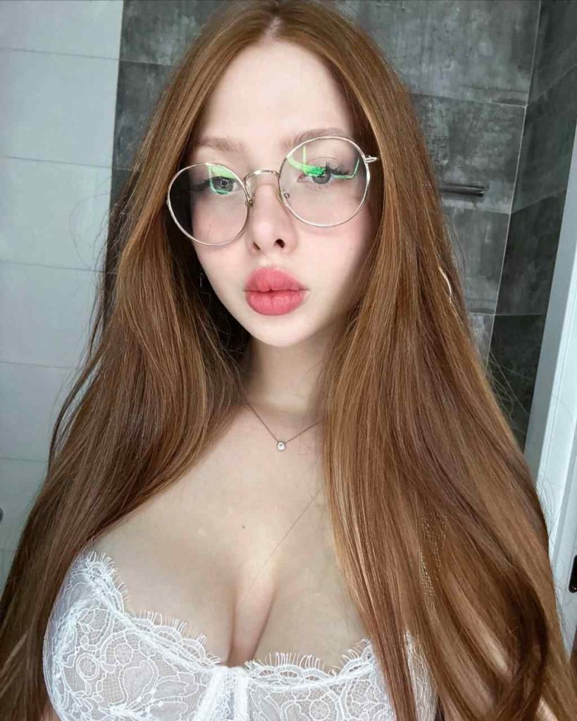 Соблазнительные девушки в Киеве