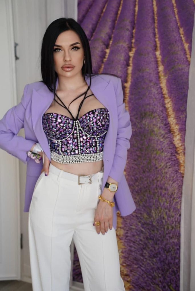 Маруся — девушка мечты для прогулки по Киеву