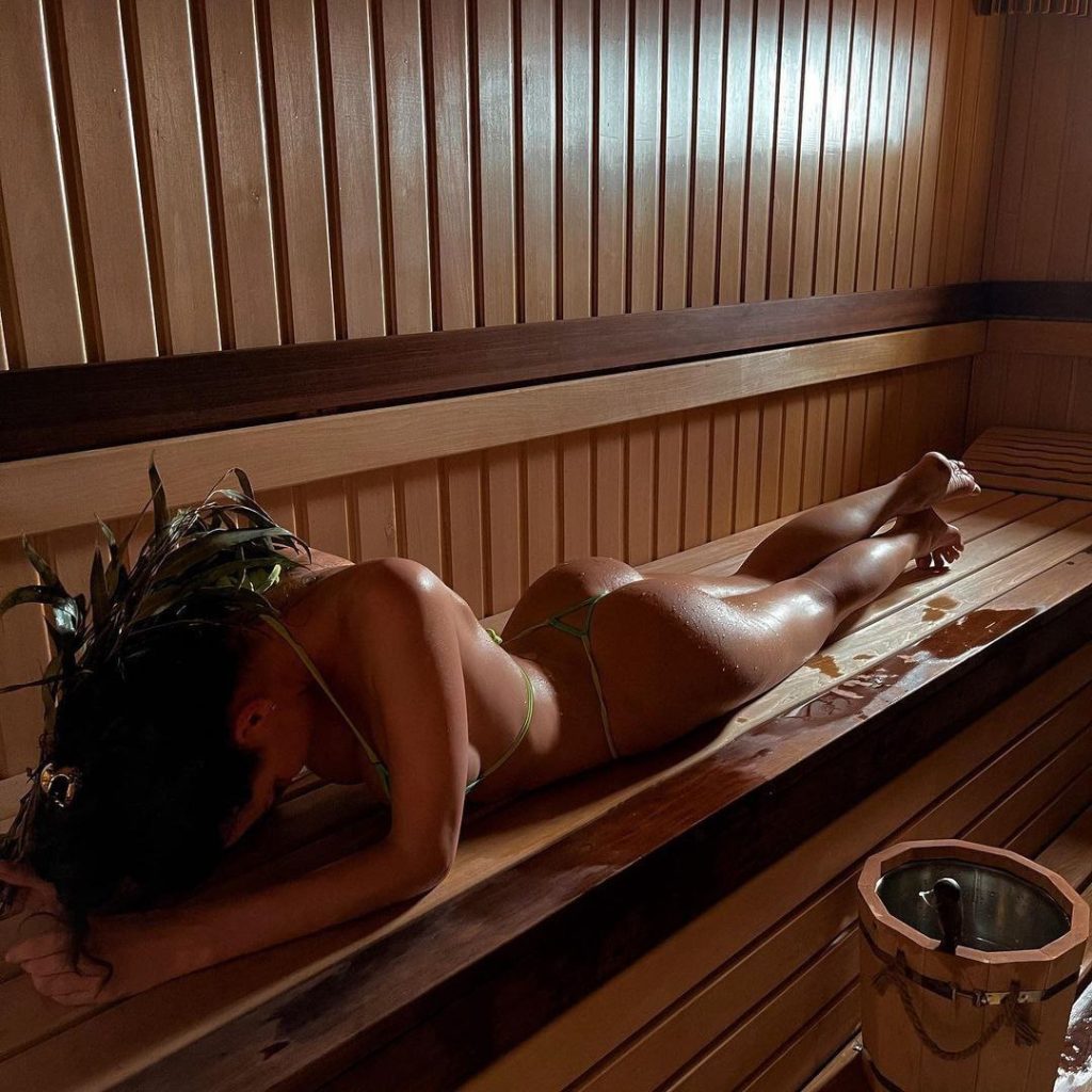 Эскорт с Асия — высший класс в столице Украины