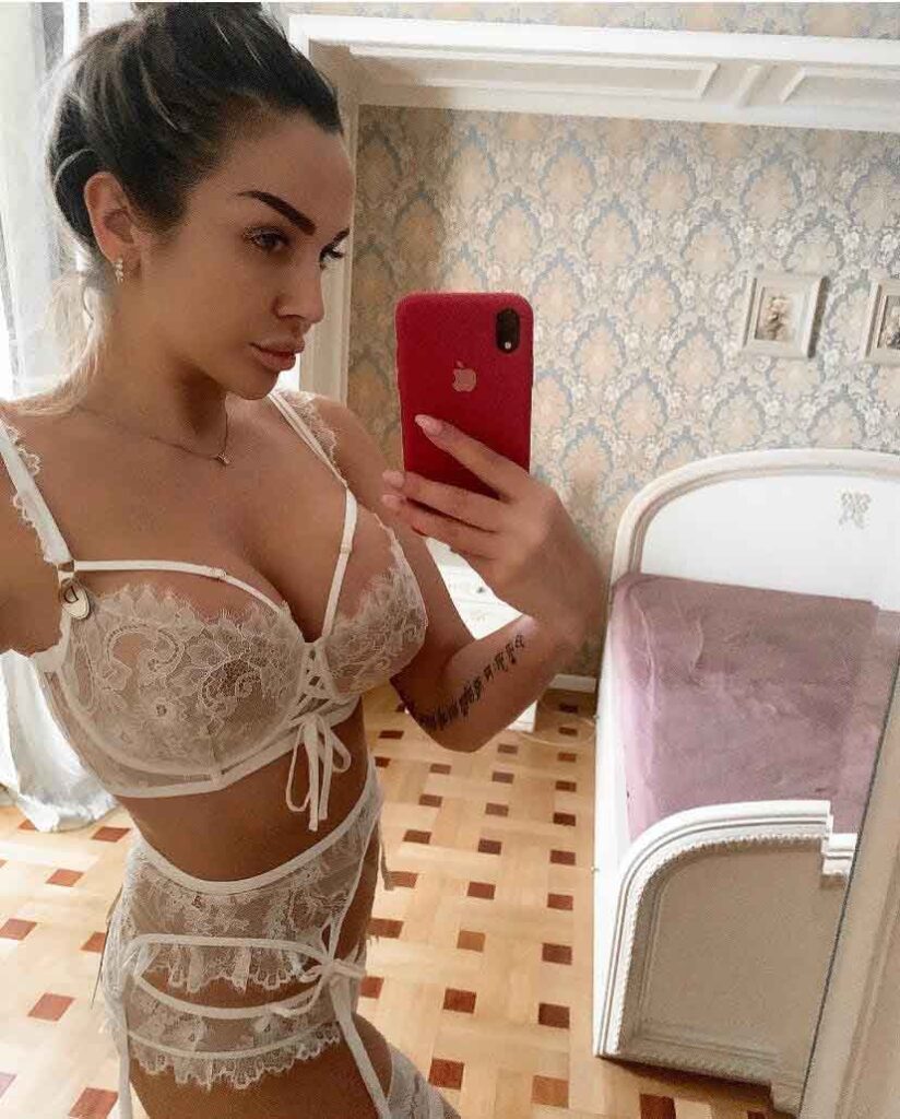 Вероника — элитная эскортница в Киеве и области